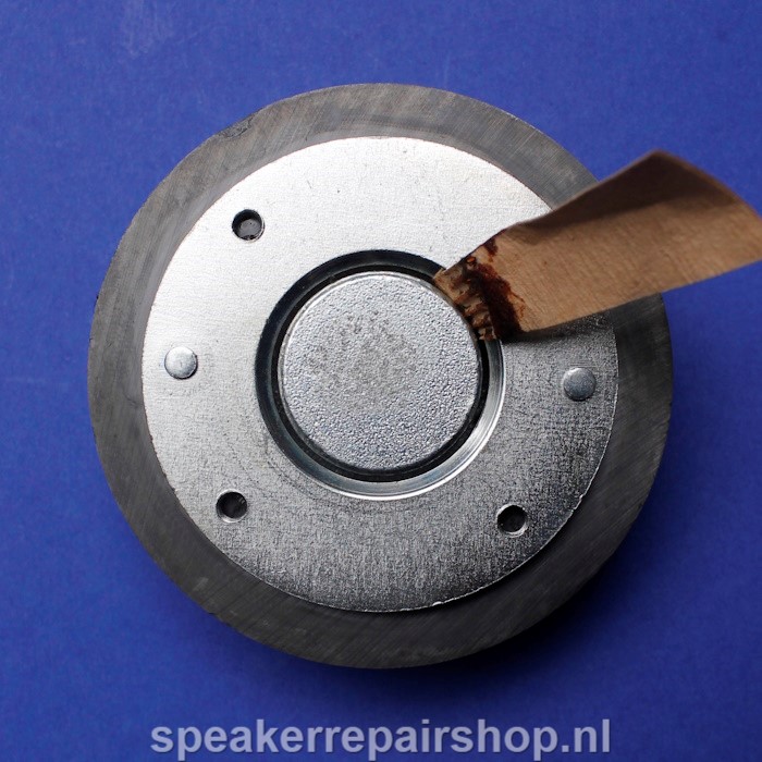 REL Q100E Tiefttöner nach Reparatur