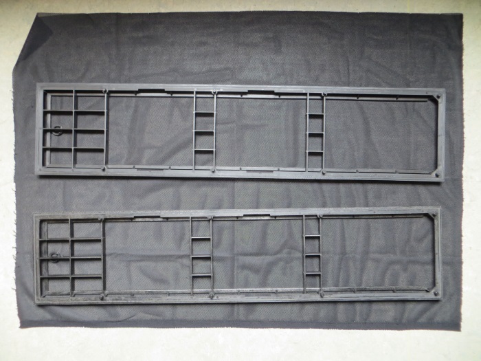Replace speaker cloth: cut the speaker cloth to the right size.