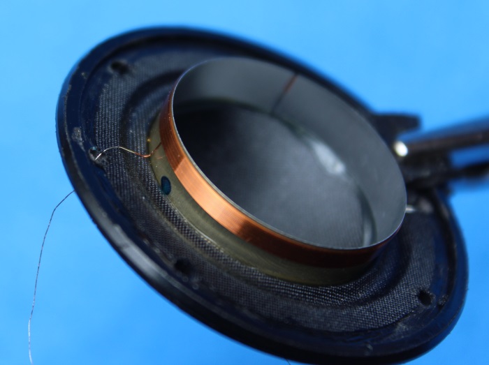 B&W N801S (TS26 80) tweeter repair: positive pole of replacment diaphragm is marked
