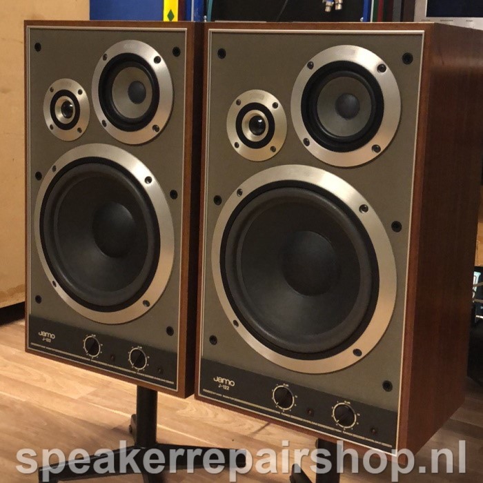 Scan-Speak 21W-8552 woofer